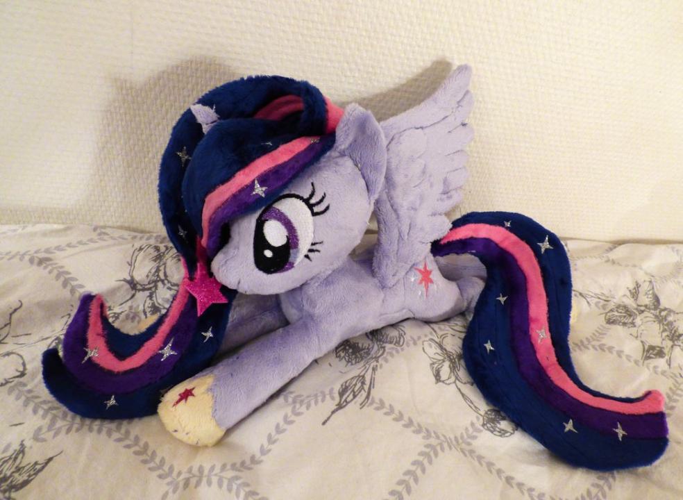 princess_twilight_beanie_plush_by_epicrainbowcrafts-d8l9uzt.thumb.jpg.2f56c593b8e94f3ee5c4d76a912a09ab.jpg